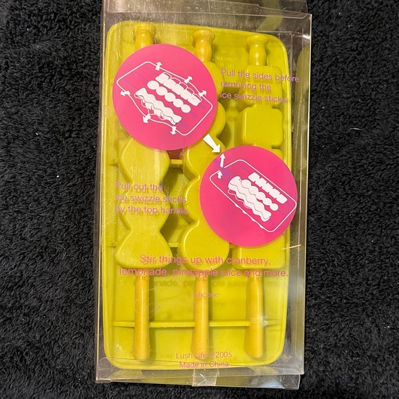 Lush Life Swizzle Stick Silicone Ice Molds - NEW - Picture 3 of 3